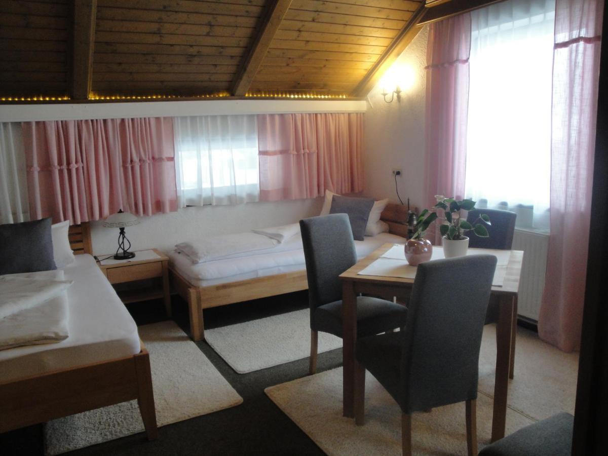 Hotel Pension Schwaiger Санкт Маргаретен им Лунгау Екстериор снимка